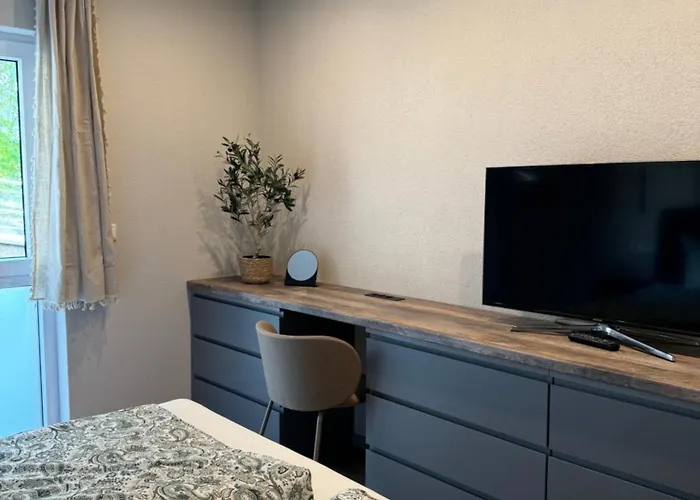 Geniessen & Entspannen Mit Einem Privaten Parkplatz